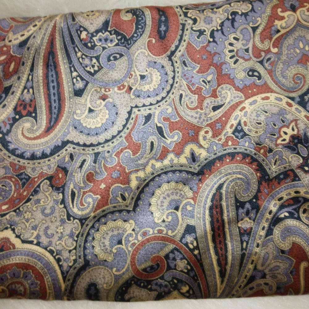 FABRIC Synthetic 80s 2-way knit in blue and rust paisley with nap